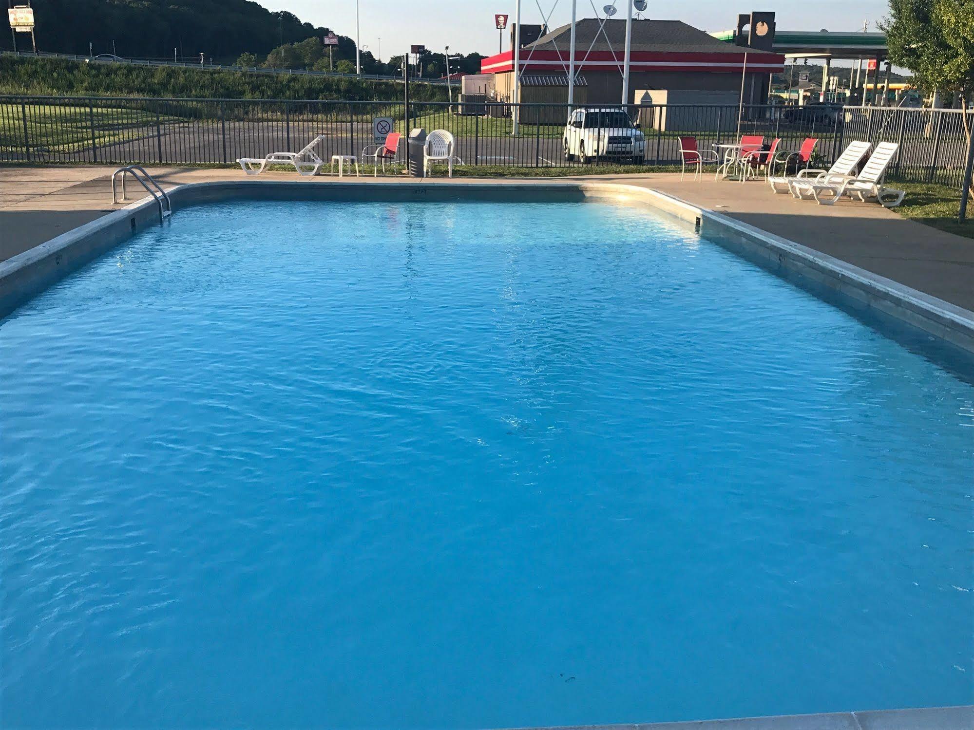 Days Inn By Wyndham Cave City Extérieur photo