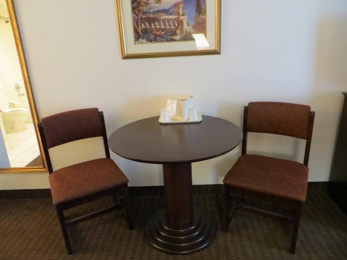 Days Inn By Wyndham Cave City Extérieur photo